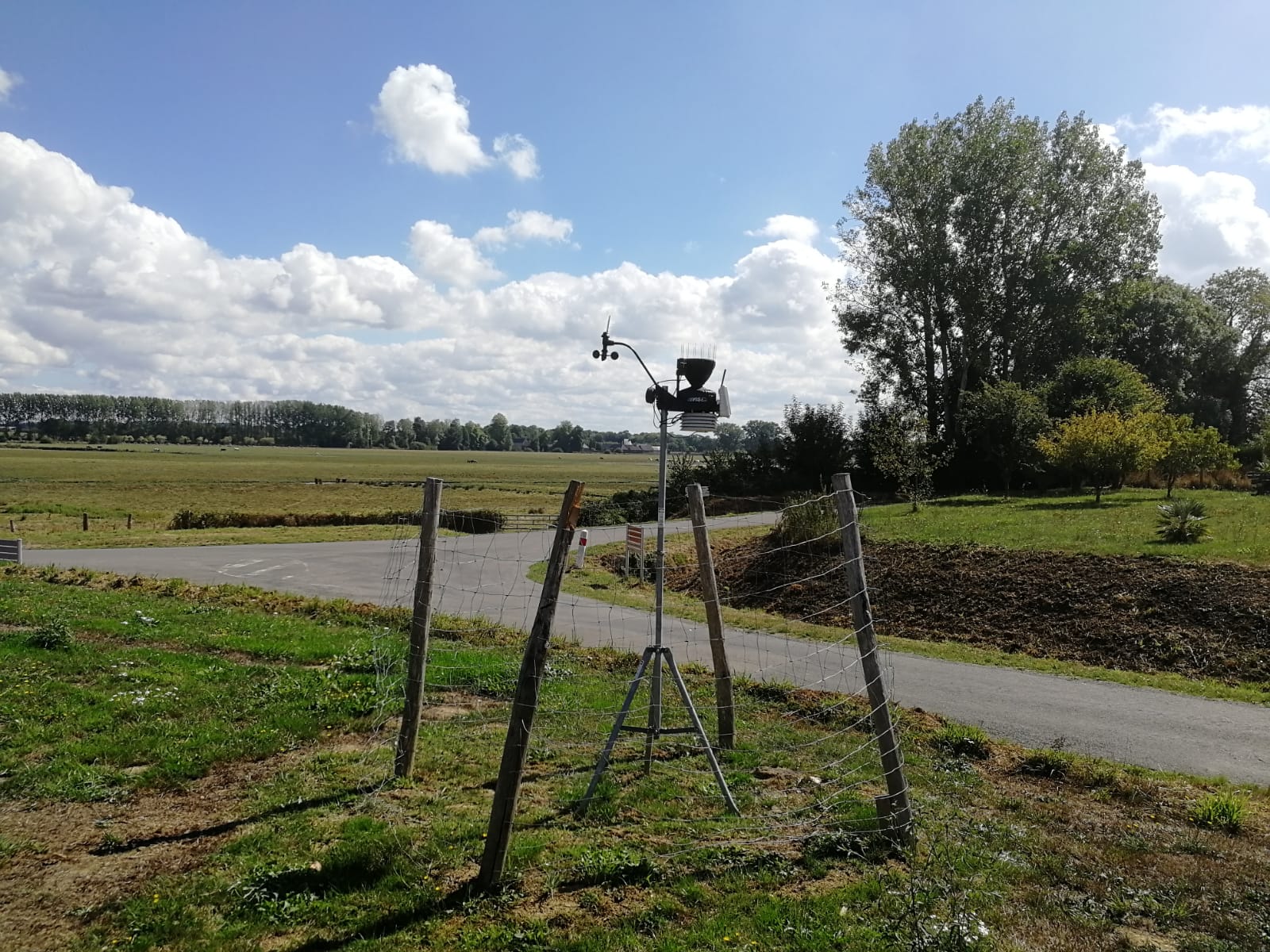 Photo Ouest de la station Sougeal - Maison du marais